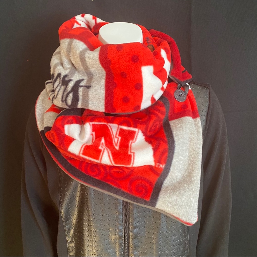 Reversible Handmade Scarf - Picture 2 of 8